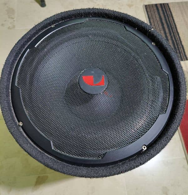 Nakamichi Subwoofer 12" 300W 4omz, with 4 Chenal BM-440 Classic 7