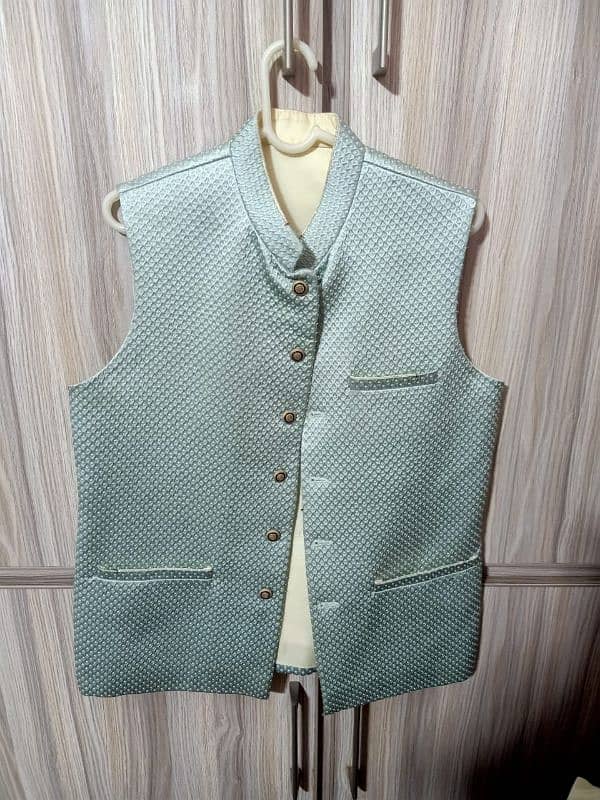 Almirah brand original waistcoat medium size low price 0