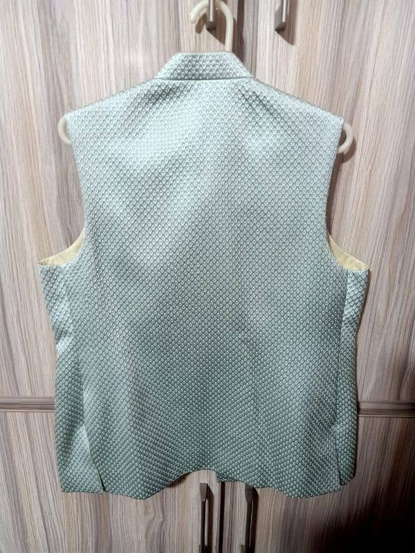 Almirah brand original waistcoat medium size low price 1