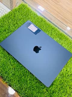 MacBook Air M2(2022)model  minor dots on screen which can not increase