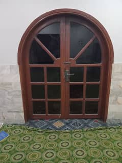 woden door in good condition