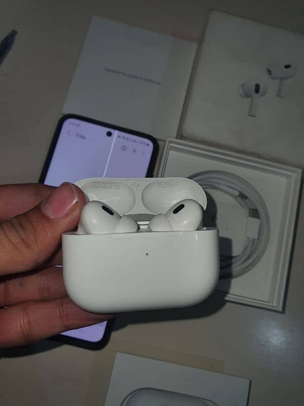 Apple Airpods pro 2nd Generation Type C 10/10 condition 0