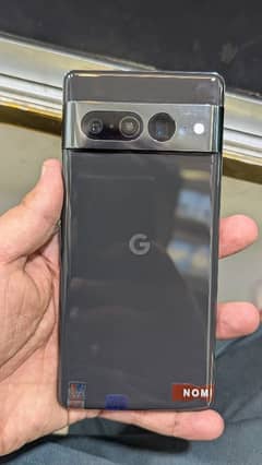 GooGle pixel 7 pro with 30W google pixel charger