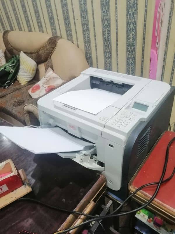 hp laserjet 3015 printer in good condition 7