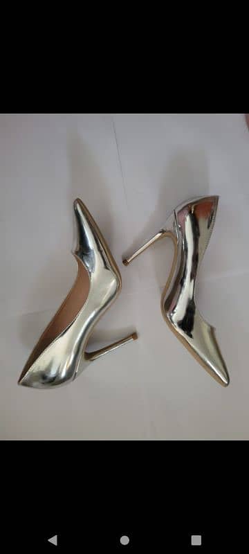 Festive season heels (used once) 1