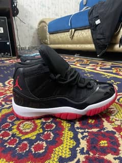 JORDAN 11 RETRO PLAYOFFS