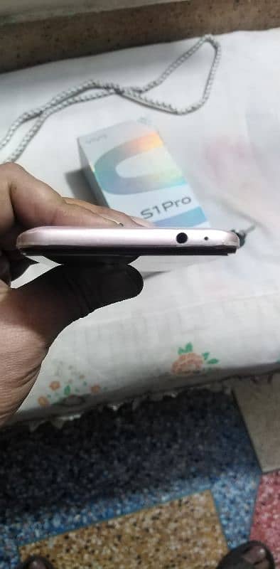 vivo s1 pro 8/128 lush condition 3