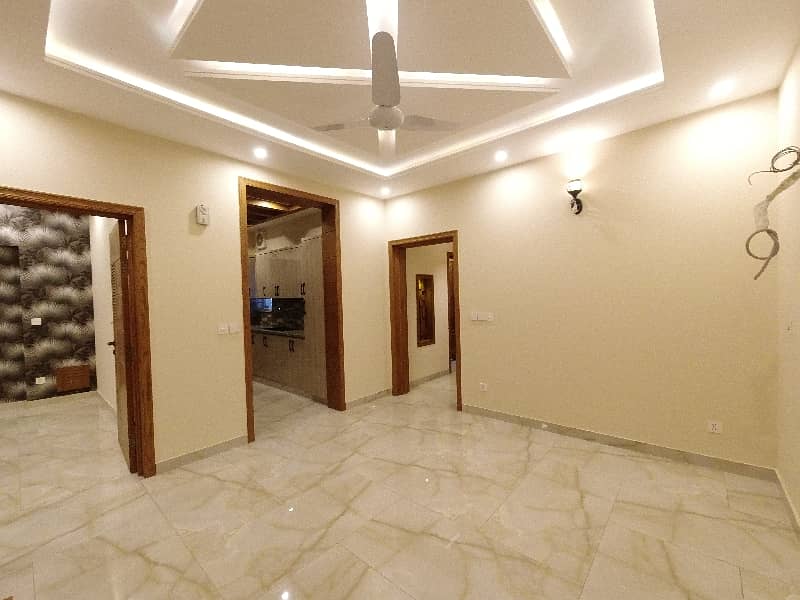 Prominently-Located On Excellent Location 7 Marla House Available In Jinnah Gardens Phase 1 10