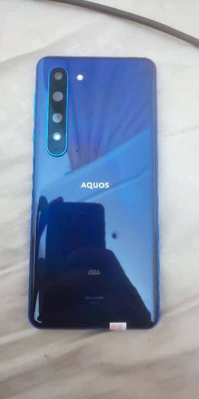 Sharp Aquos r5 3