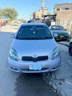 Toyota Vitz 2004 apple 2016 register price (20 lac 50000)