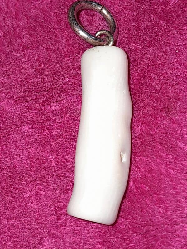 NATURAL MARJAN WHITE CORAL PENDANT 30 CARATS 1