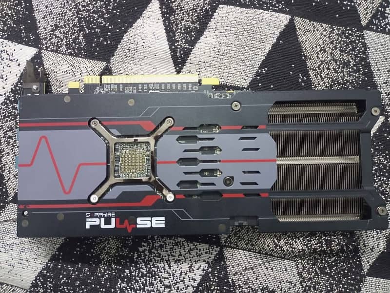 RX 5600 XT Sapphire PULSE Edition 3 Fans 4