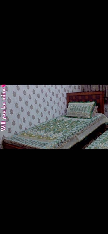 2 single bed,s 1