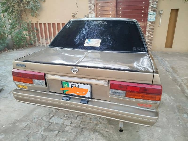 Nissan Sunny 1988 12