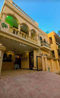 BEAUTIFUL LUXURY HOUSE FOR SALE IN ZEESHAN STREET NEAR COMMERCIAL MARKET