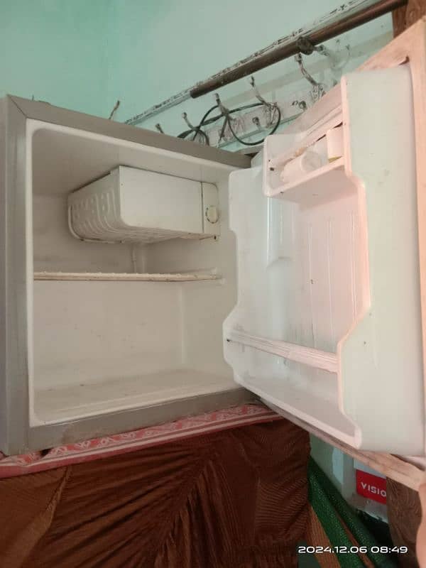 mini fridge working good condition 1