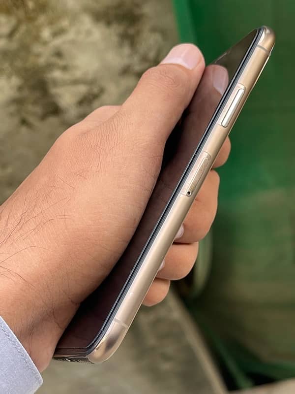 iphone XS PTA Approved 10