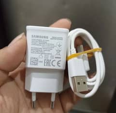 Samsung 15 watt original box plugged charger