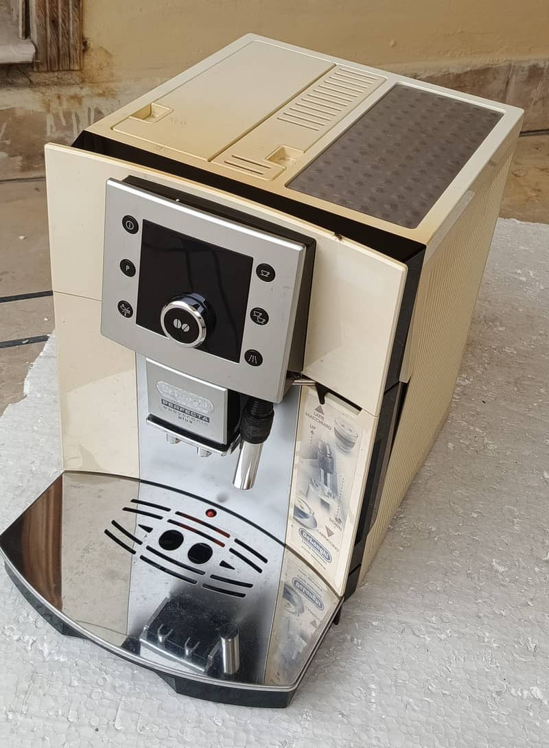 Coffee Maker/Delonghi 15