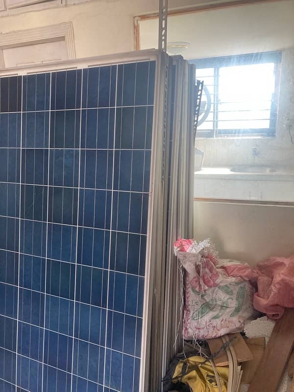 HYBRID INVEREX INVERTER AND SOLAR PANELS 12