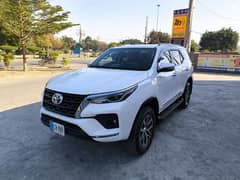 Toyota Fortuner V 2017 total genuine