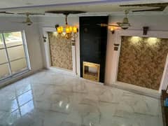 BEAUTIFUL UPPER PORTION FOR RENT AVAILABLE WITH GAS SEPARATE INTERENC