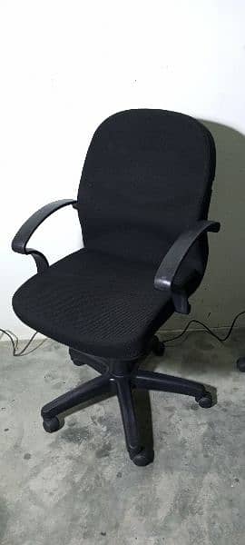 Office Furniture/Branded used Office Furniture/Bulk Quality Available 6