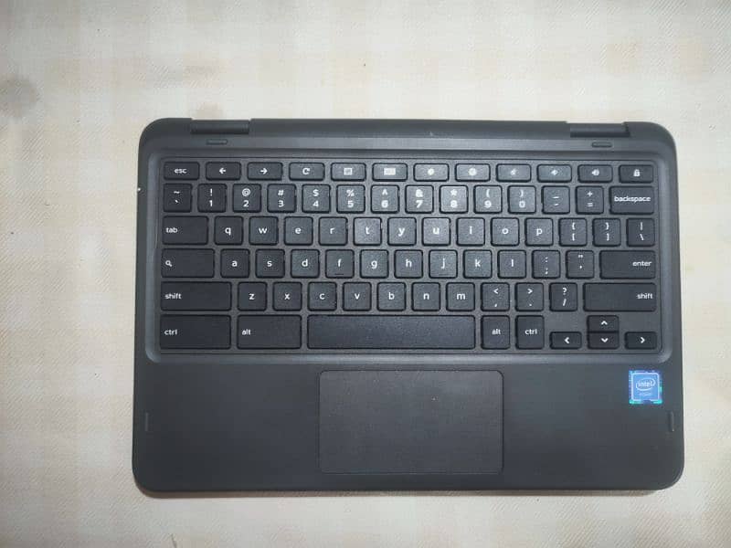 DELL LATITUDE 3100 4