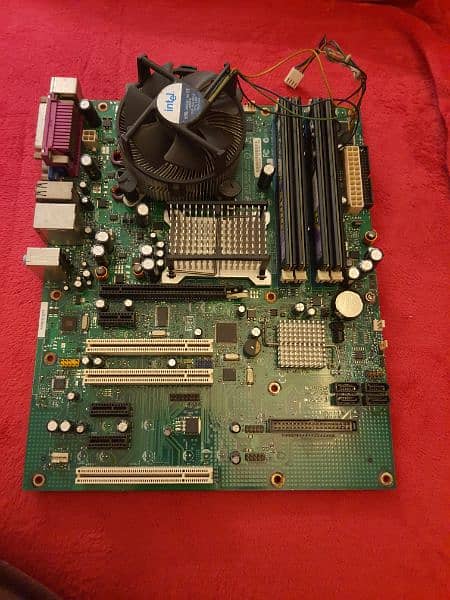 Intel Motherboard DG965RY, with Core 2 Du Processer 0