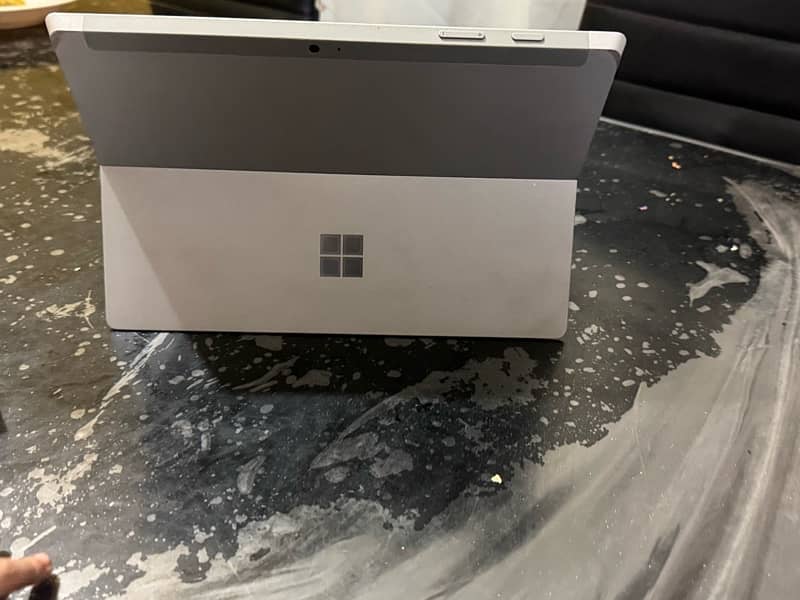 Microsoft Surface Go 2 laptop 1