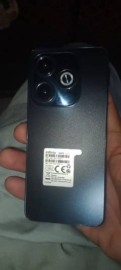 Infinix hot 40i in warranty 8/128