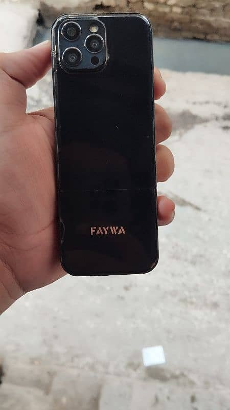 faywa mobile and box 10 by 10 condition 7