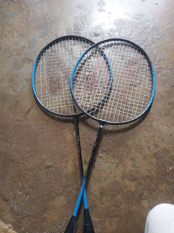 1 bat with bedminton pair free 0