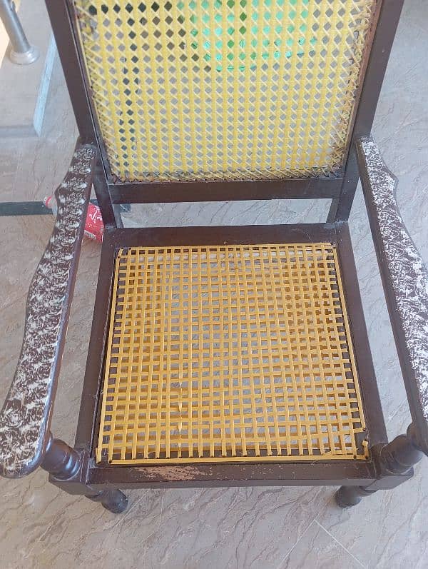 wooden chair for sale in very excellent condition 0