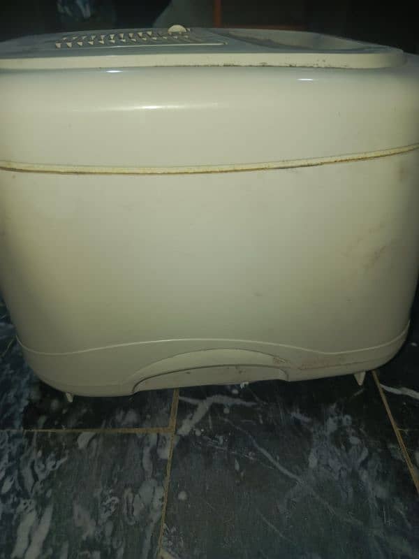 1 month use deep fryer westpoint 3