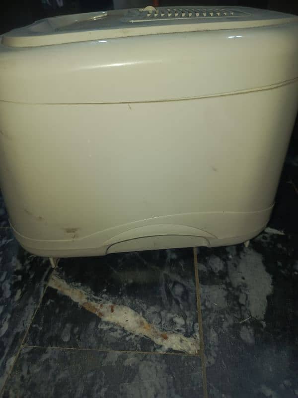 1 month use deep fryer westpoint 5