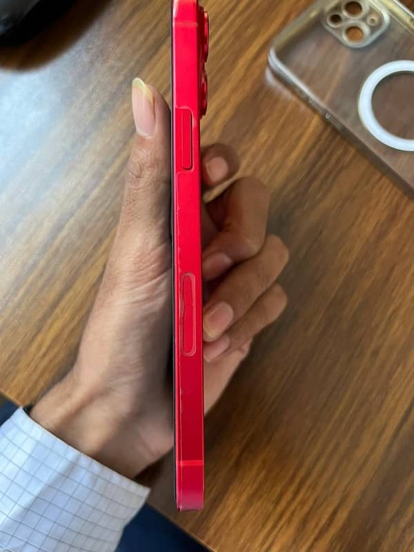 i phone 14 plus 128 Gb red colour 3