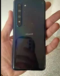 sharp Aquos r5g