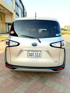 Toyota Sienta 2023