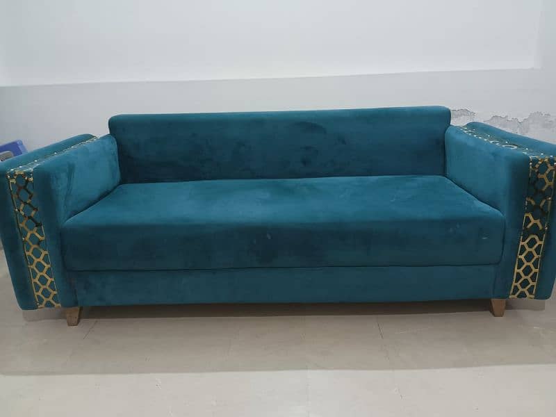 3+3 seater sofa velvet almost new condition 1