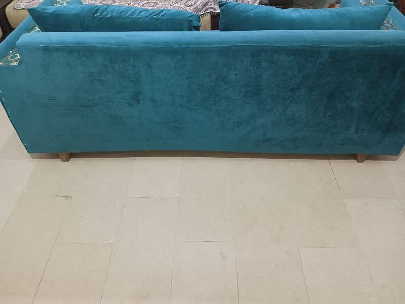 3+3 seater sofa velvet almost new condition 3