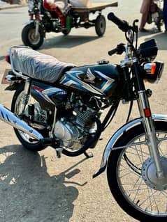 Honda 125 Black