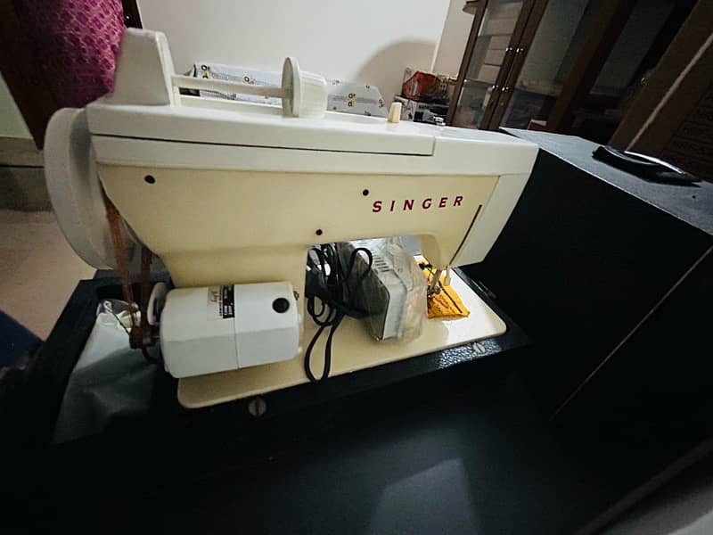 Singer Imported just like NEW SWEING machine 7