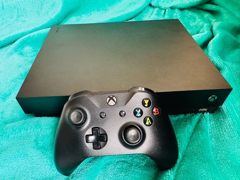 Xbox 1x 1TB 4K Gaming Console 0