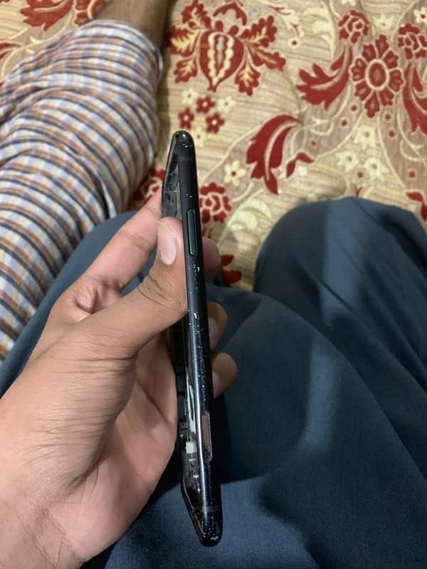 Apple I phone Xr Housing in black colour 2