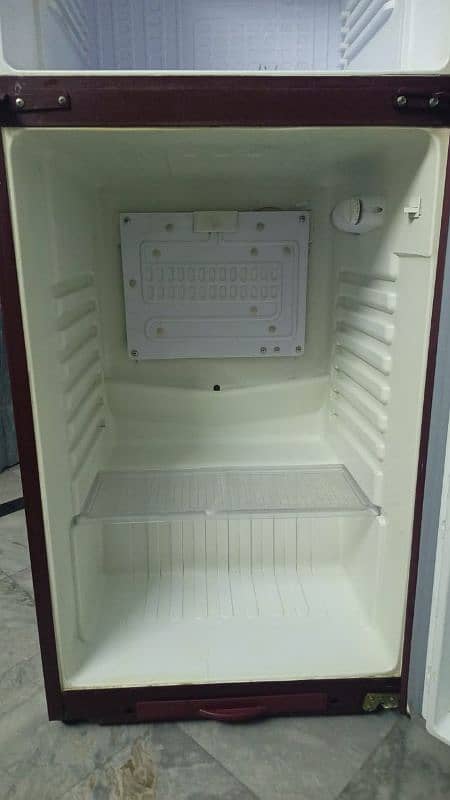 Orient Glass door refrigerator 4