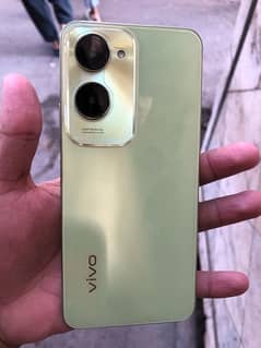 Vivo y18 12 mon warrenty with box and charger 0304/4831911 call/What