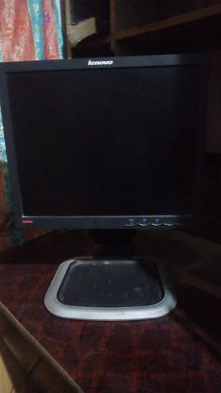 Core 2 Duo Desktop with 17 inch Lenovo LCD 9