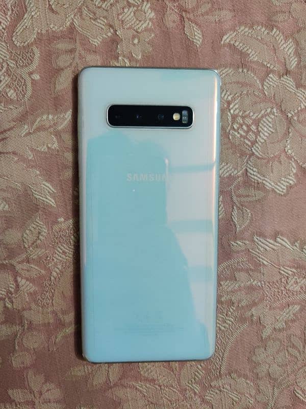 Samsung galaxy S10+ 1