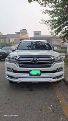 Toyota Land Cruiser ZX 2017/2022 5 Grade Full House